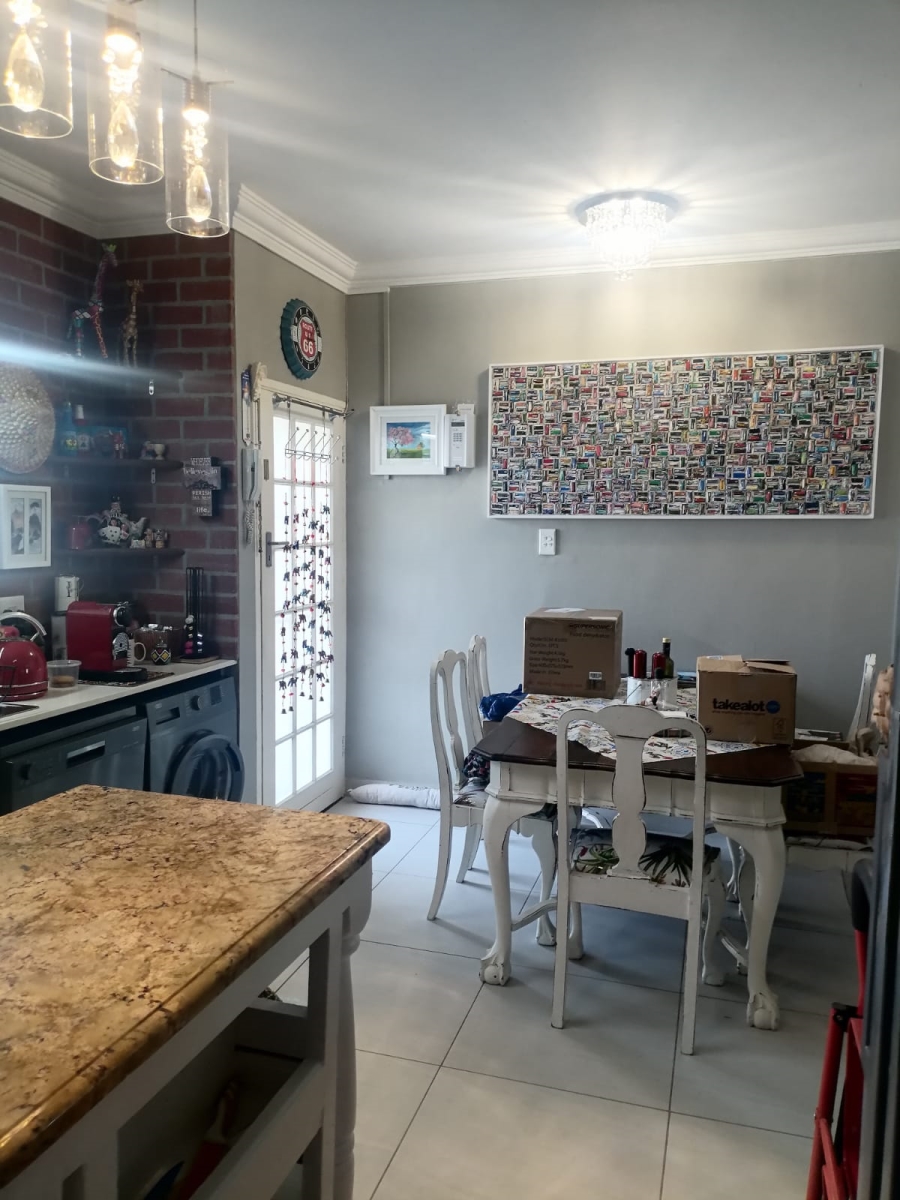 To Let 1 Bedroom Property for Rent in Strand North Western Cape